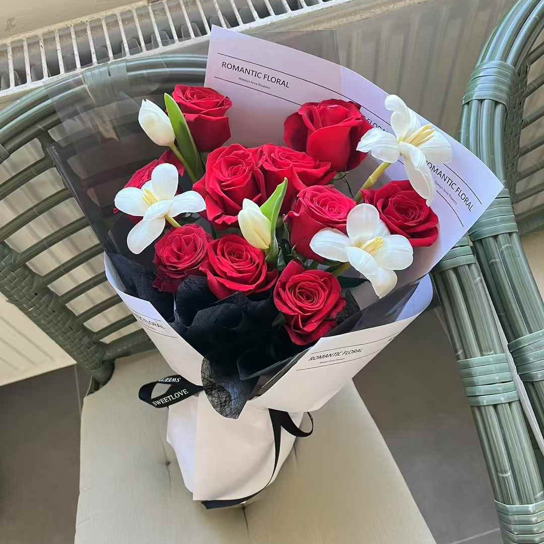 White Touch – Red Rose Bouquet